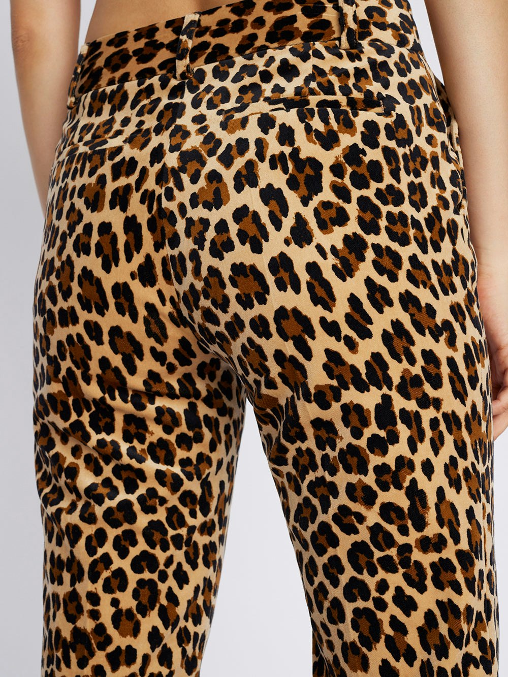 trouser close up alt:size alt:fit2